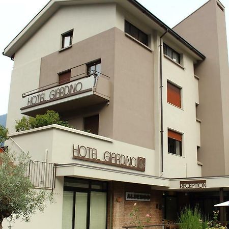 Hotel Giardino Breno Zewnętrze zdjęcie